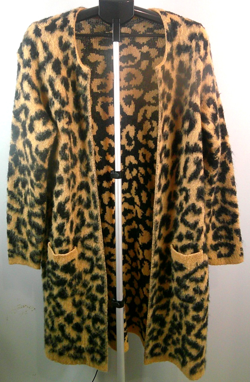 Torrid Women's Size 1 Leopard Mid Length Thick 100% Acrylic Cardigan Sweater